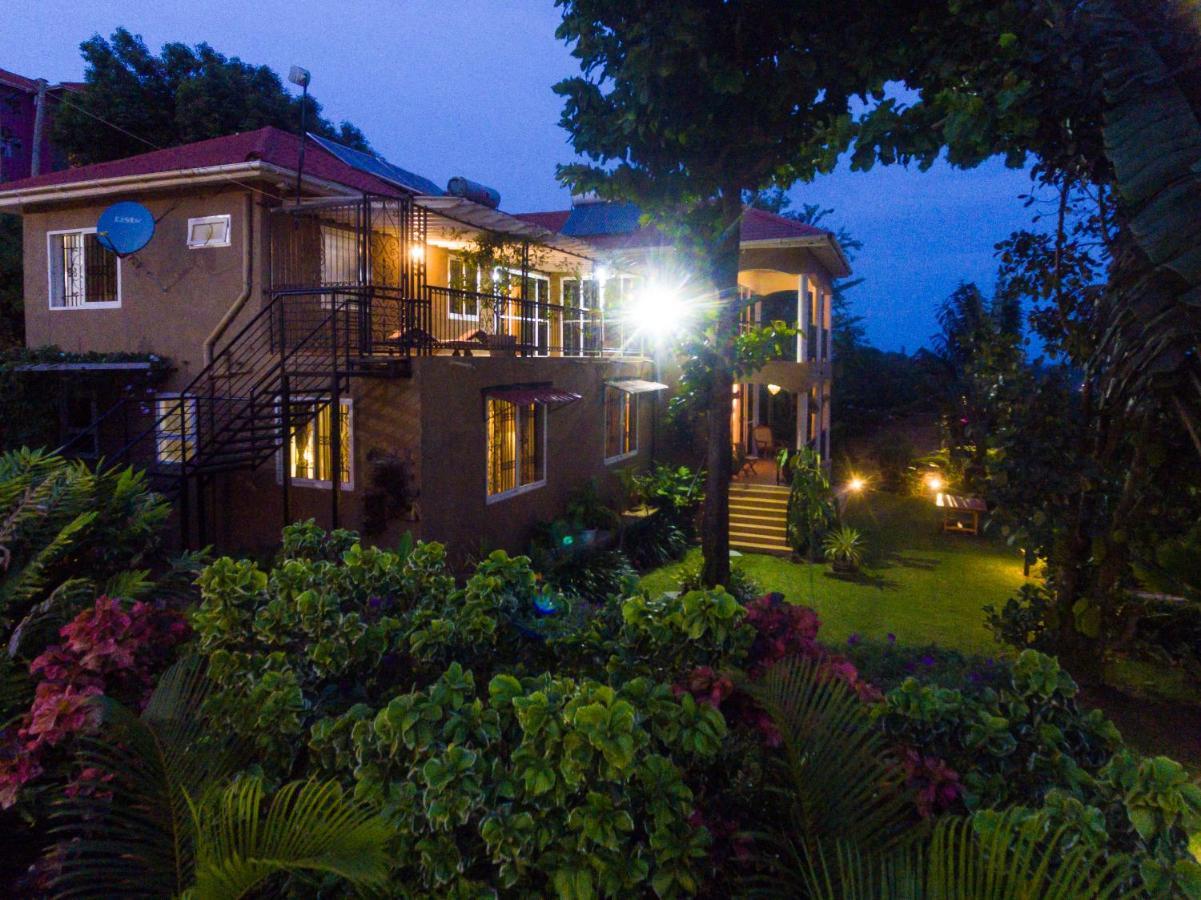 Bed and Breakfast Ewange - A Casa Mia Kampala Zewnętrze zdjęcie